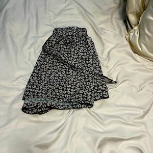 Floral, light weight, size small